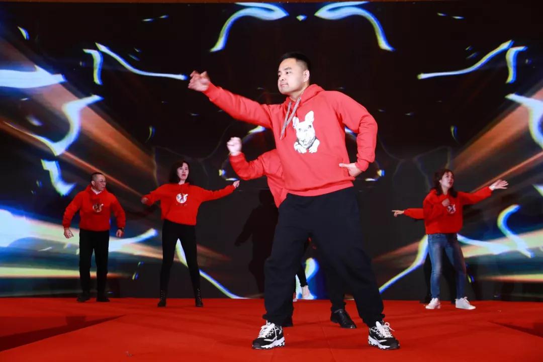 熱烈慶?!白兏飫撔?揚帆未來”北京中成康富2019年合伙人年會勝利召開 熱烈慶?!白兏飫撔?揚帆未來”北京中成康富2019年合伙人年會勝利召開