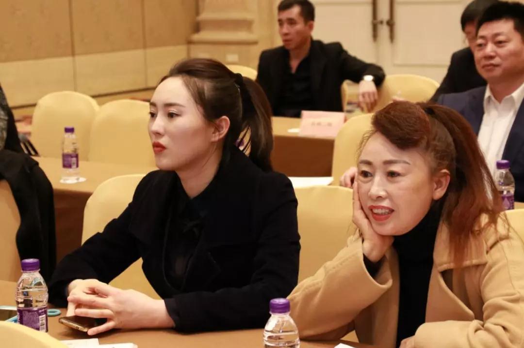 熱烈慶?!白兏飫撔?揚帆未來”北京中成康富2019年合伙人年會勝利召開 熱烈慶祝“變革創新 揚帆未來”北京中成康富2019年合伙人年會勝利召開